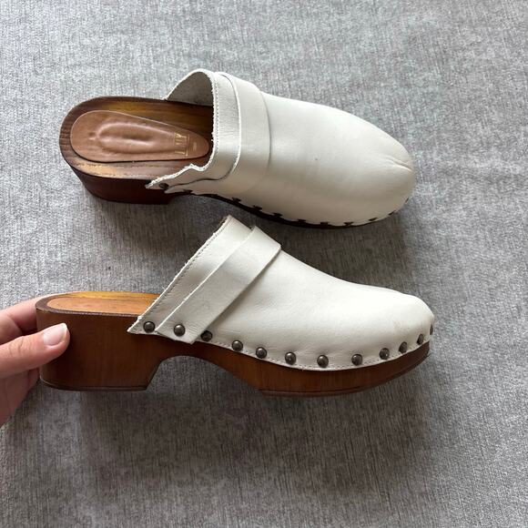 Seychelles Leather Platform Clogs - Picture 1 of 6